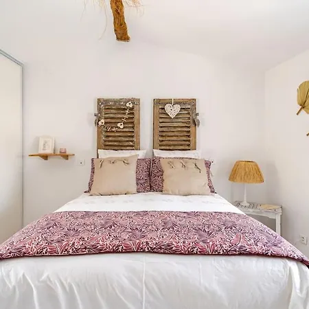 Petit Village Au Calme